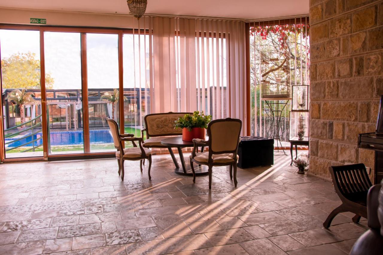 The Belgrade Hills Rooms And Suites Exterior photo