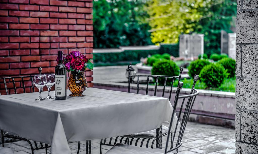 The Belgrade Hills Rooms And Suites Exterior photo