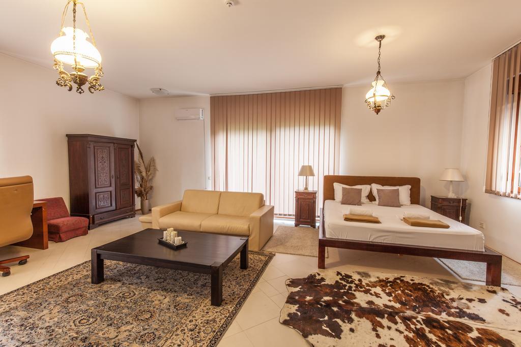 The Belgrade Hills Rooms And Suites Exterior photo